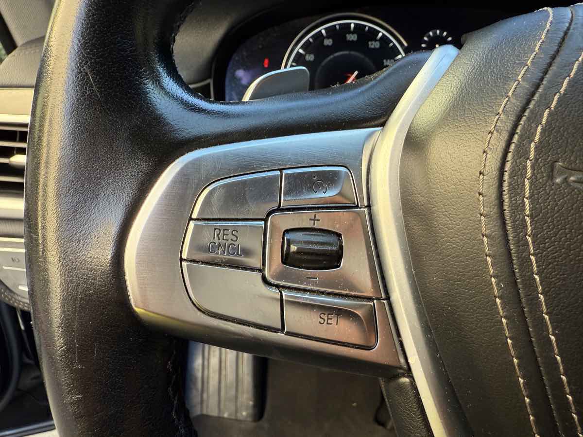 Used 2016 BMW 740i image 43