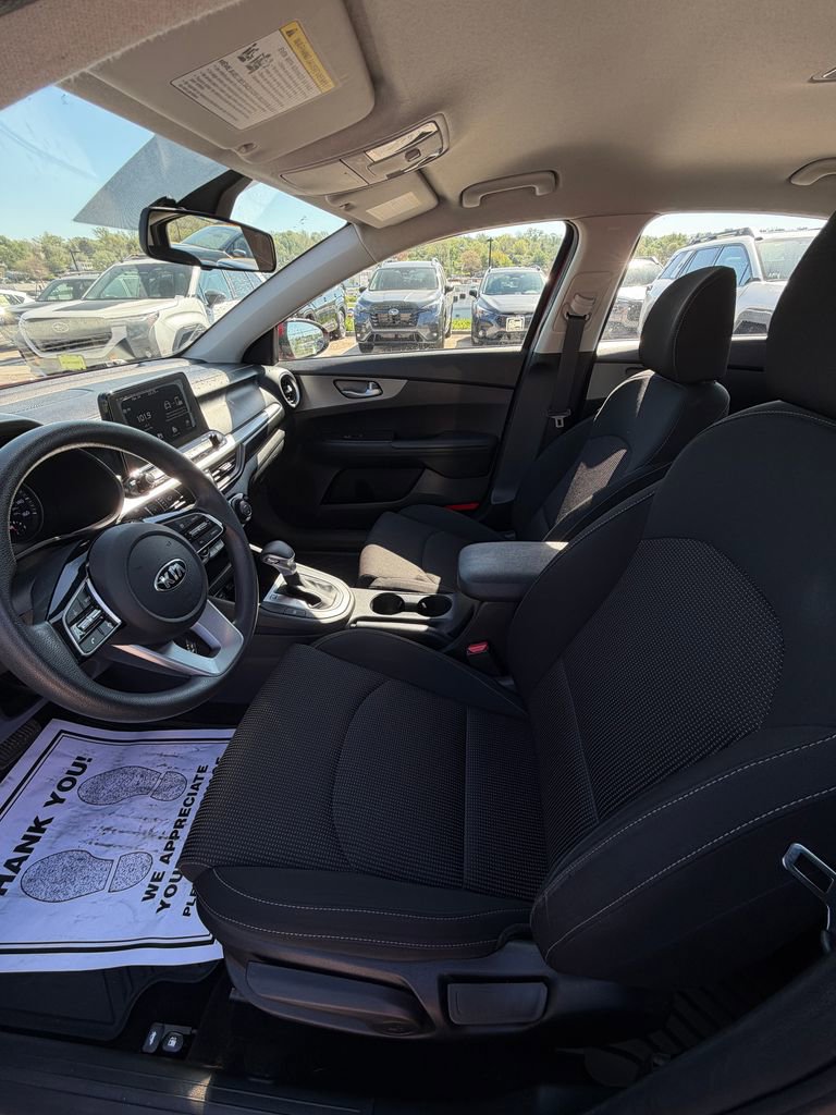 Used 2019 Kia Forte LXS FWD image 13
