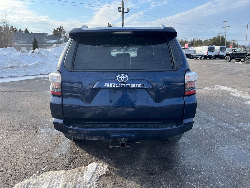 Used 2018 Toyota 4Runner SR5 image 4