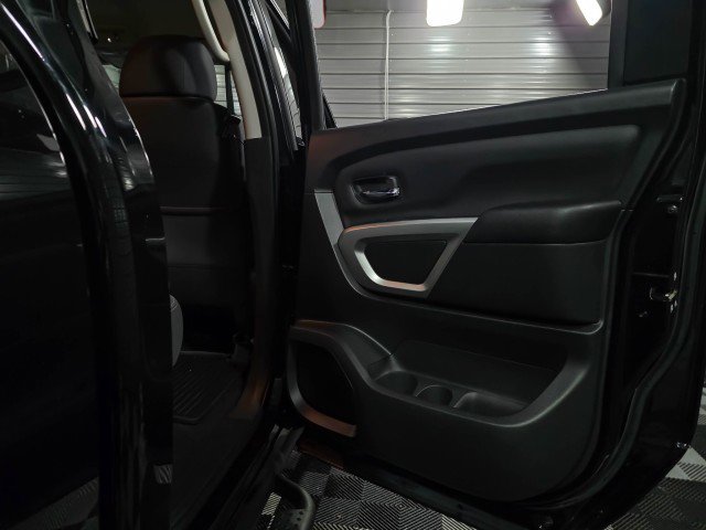Used 2023 Nissan Titan SV w/ SV Convenience Package image 34