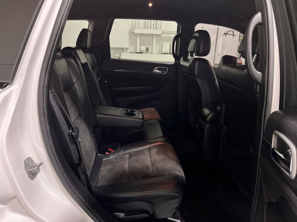 Used 2019 Jeep Grand Cherokee Altitude image 22