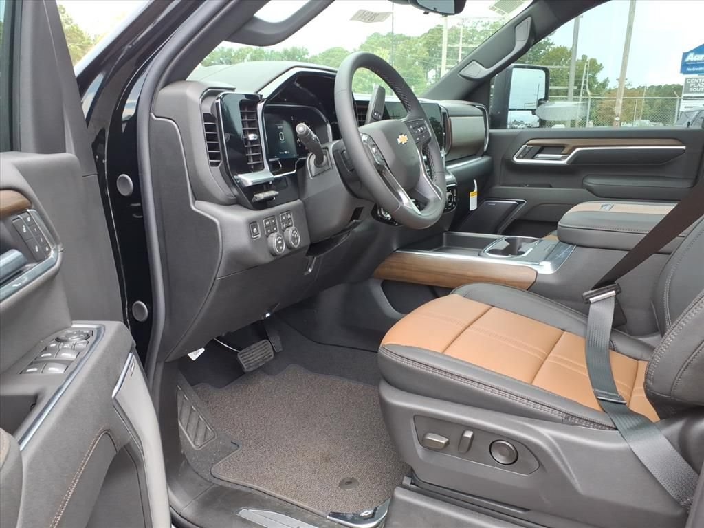 New 2026 Chevrolet Silverado 2500 High Country w/ Technology Package AWD/4WD image 9