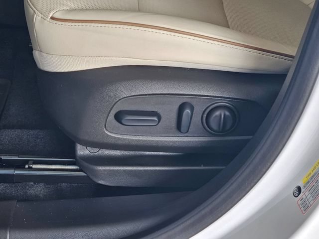 Used 2026 Buick Encore GX Avenir w/ Avenir Technology Package FWD image 19