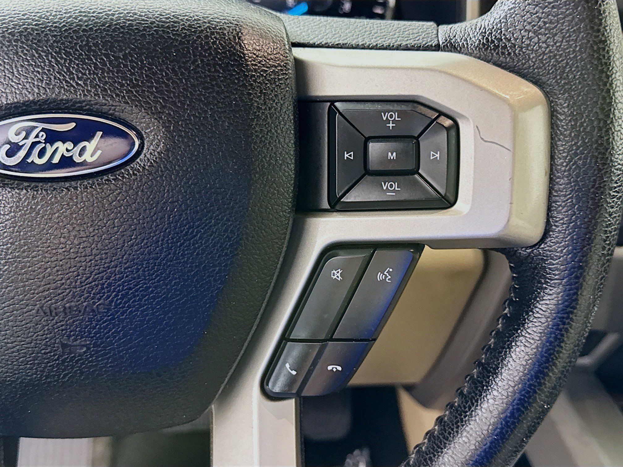 Used 2015 Ford F150 Lariat w/ Equipment Group 502A Luxury AWD/4WD image 15