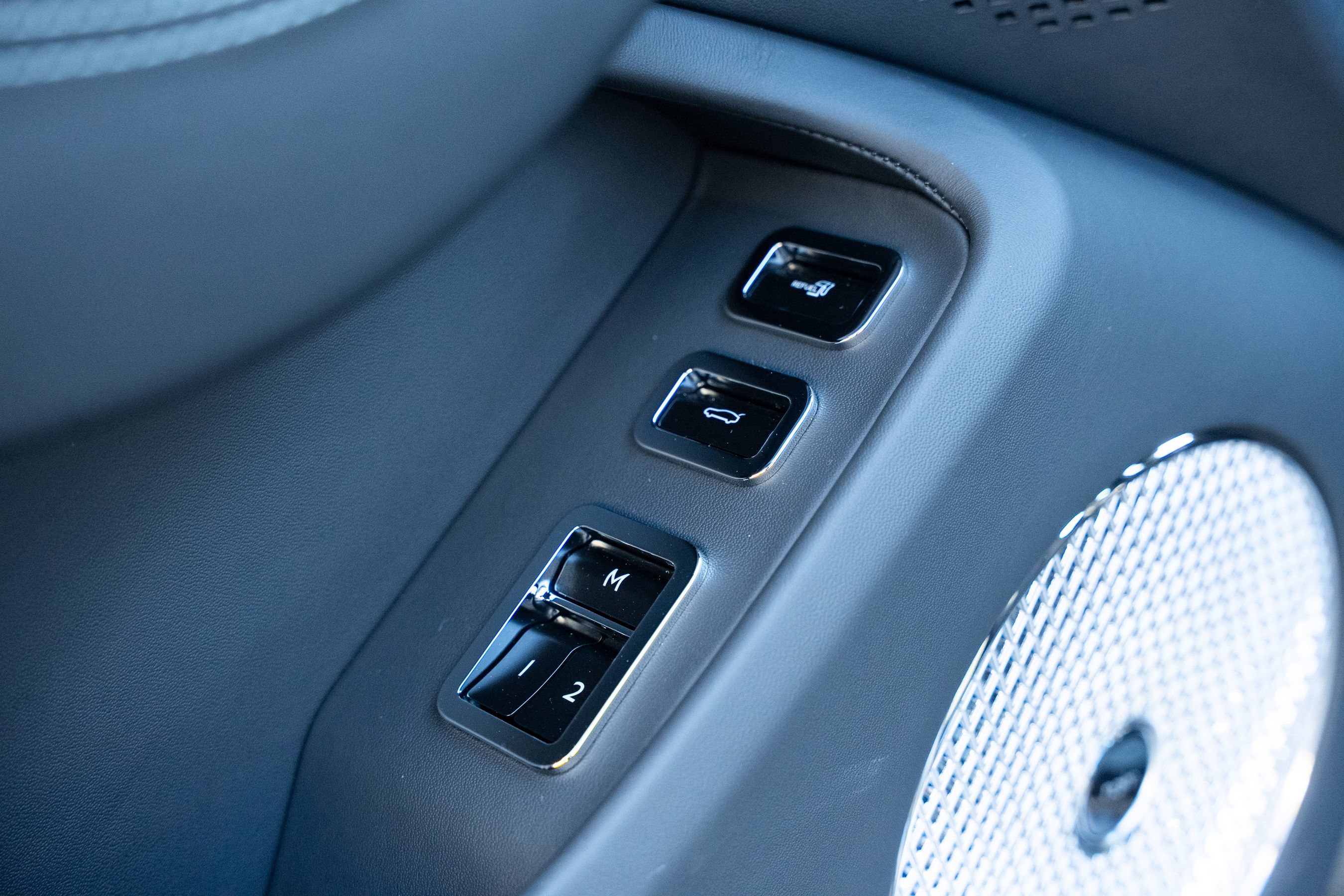Certified 2025 Bentley Flying Spur Plug-In Hybrid AWD/4WD image 17