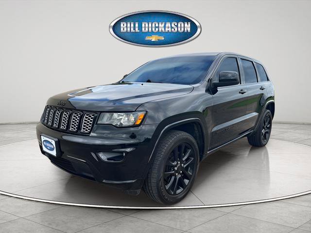 Used 2020 Jeep Grand Cherokee Altitude image 3