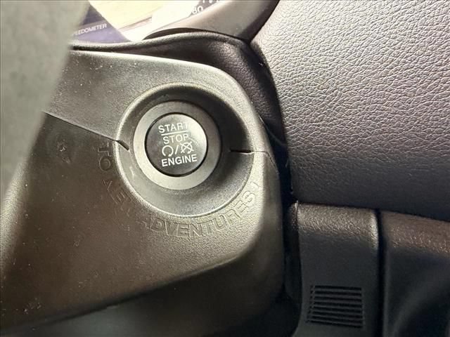 Used 2022 Jeep Renegade Altitude AWD/4WD image 21