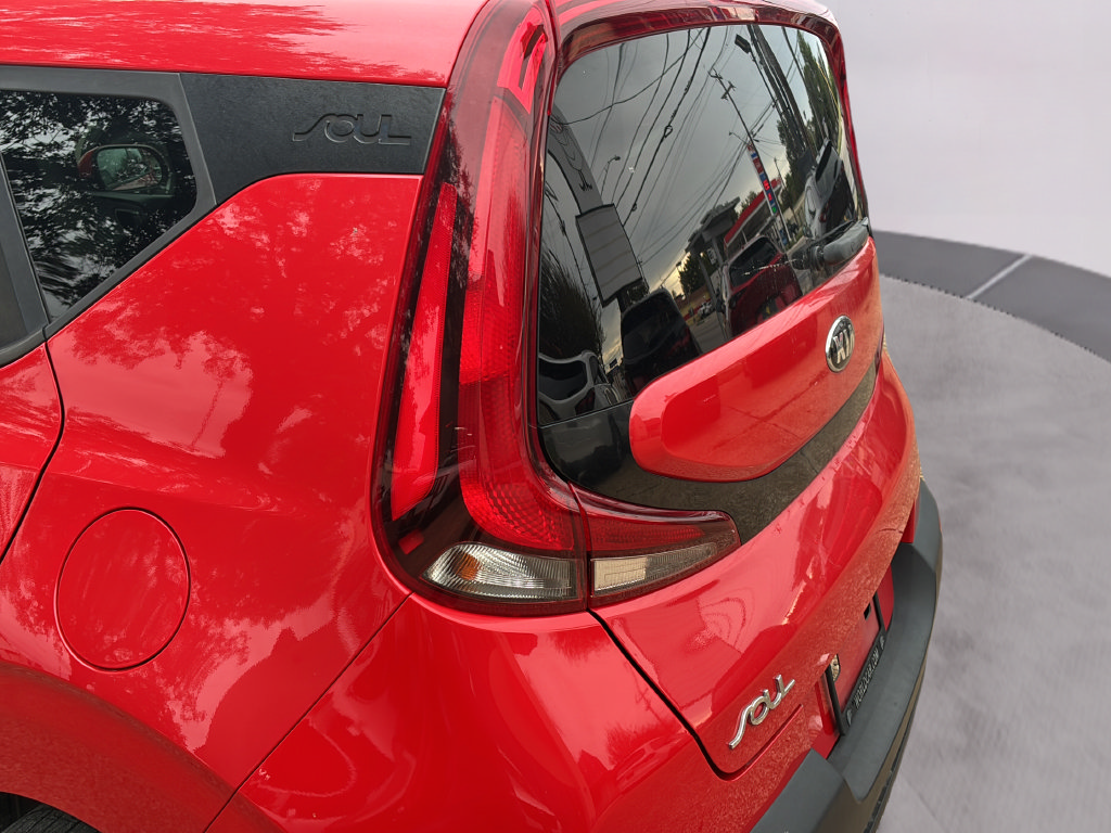 Used 2020 Kia Soul LX FWD image 36