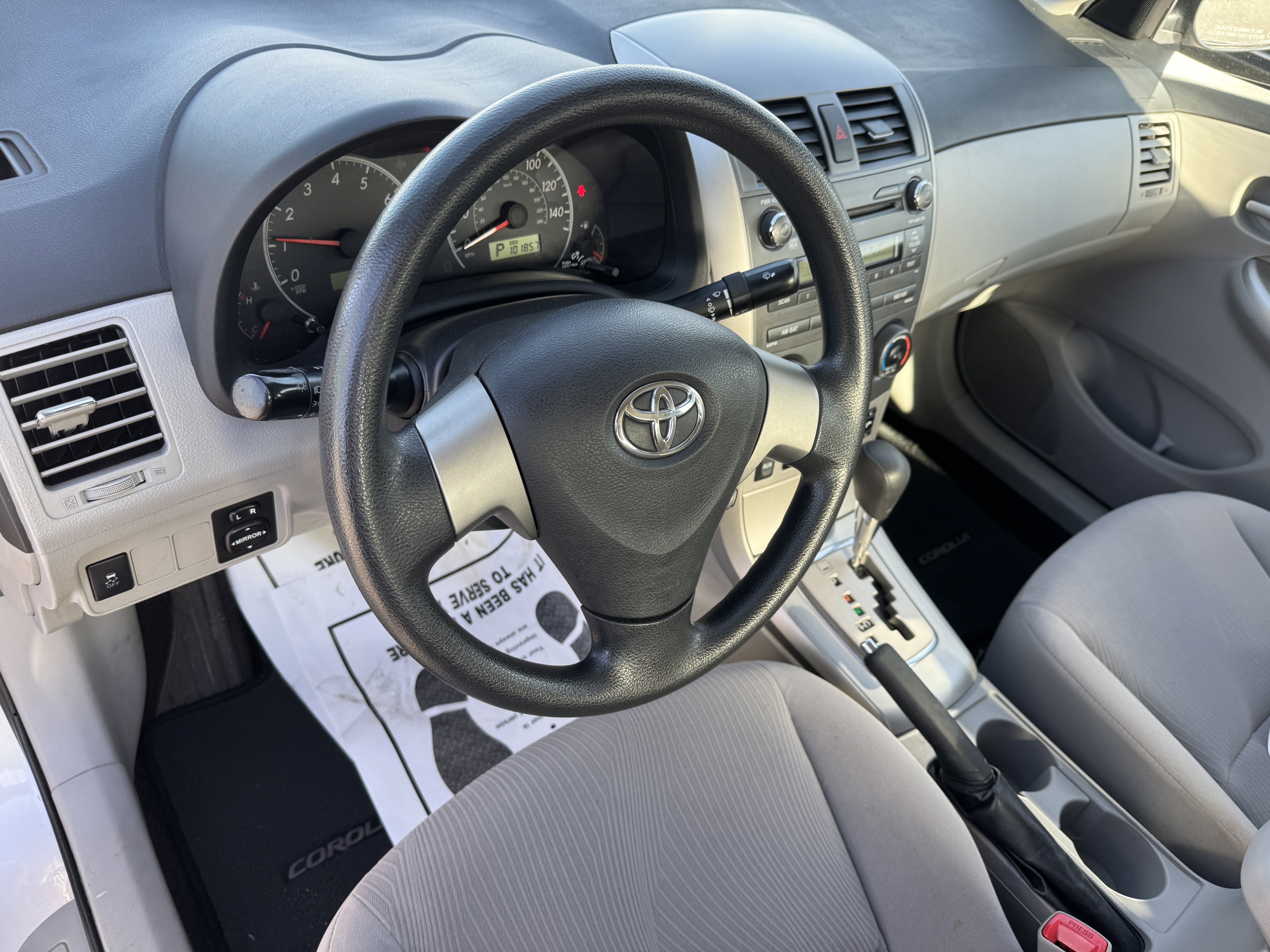 Used 2011 Toyota Corolla LE FWD image 12