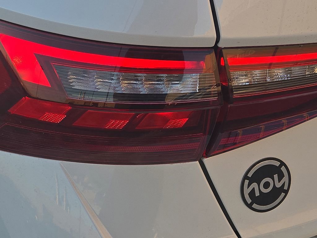 New 2026 Volkswagen Jetta SE FWD image 9