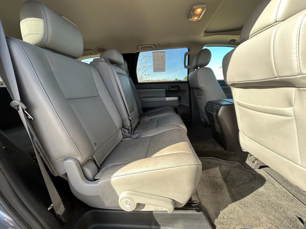 Used 2016 Toyota Sequoia SR5 image 31