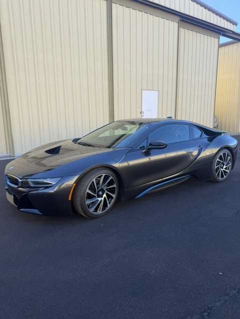 Used 2015 BMW i8 AWD/4WD image 1