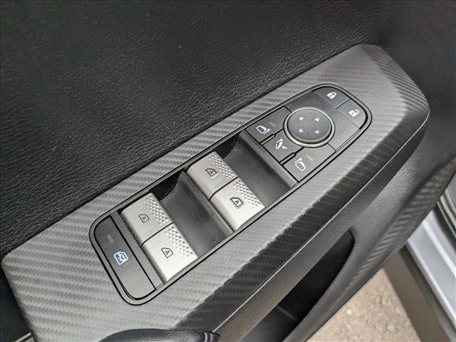 Used 2024 Mitsubishi Outlander SE image 29