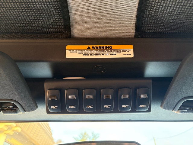 Used 2017 Jeep Wrangler Sport w/ Quick Order Package 24S AWD/4WD image 23