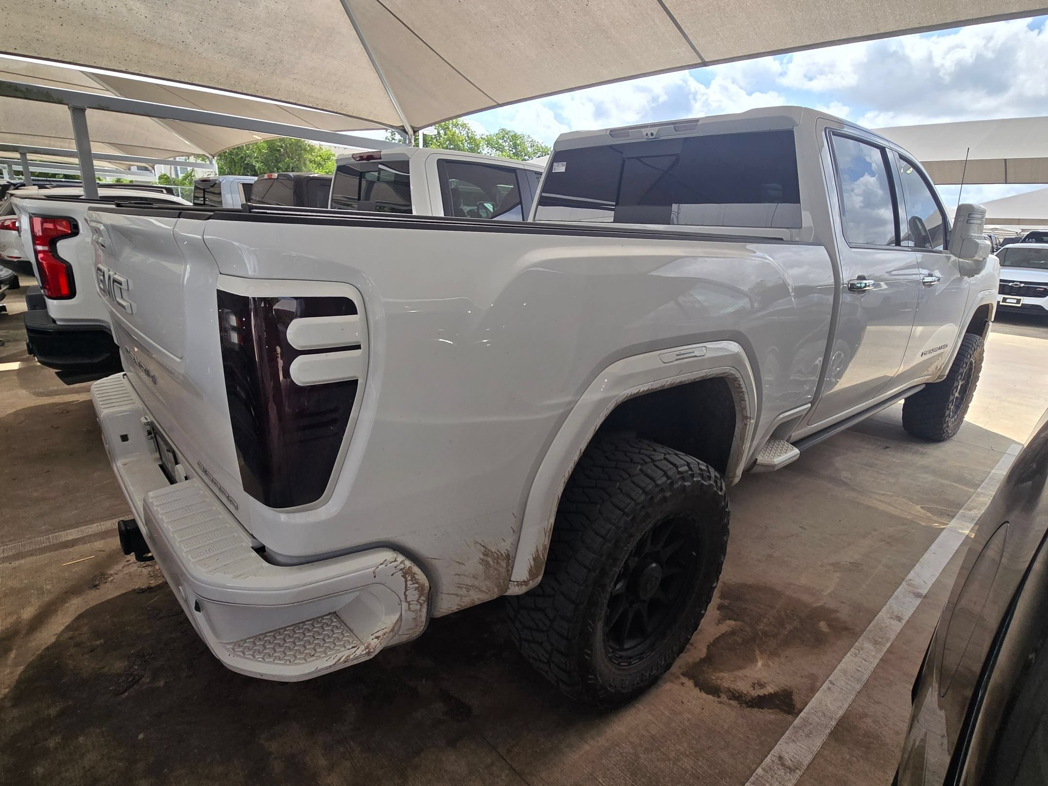 Certified 2024 GMC Sierra 2500 Denali Ultimate AWD/4WD image 7