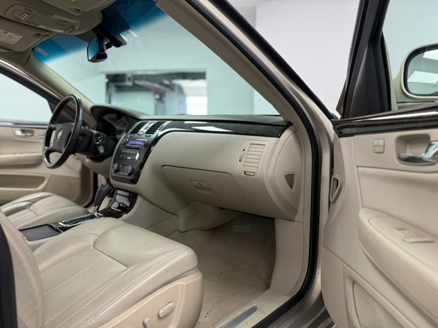 Used 2008 Cadillac DTS w/ Sun And Sound Package image 53
