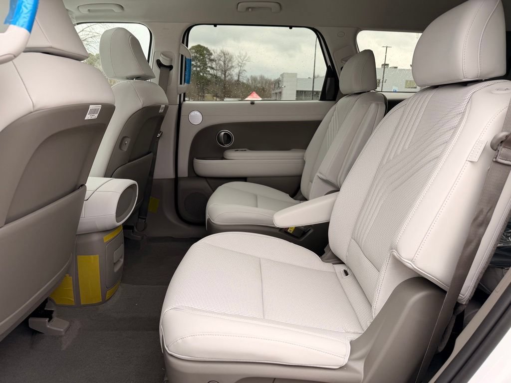 New 2026 Hyundai Palisade SEL Premium w/ Tow & Go Package FWD image 23