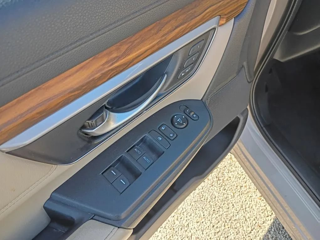Used 2018 Honda CR-V EX-L image 10