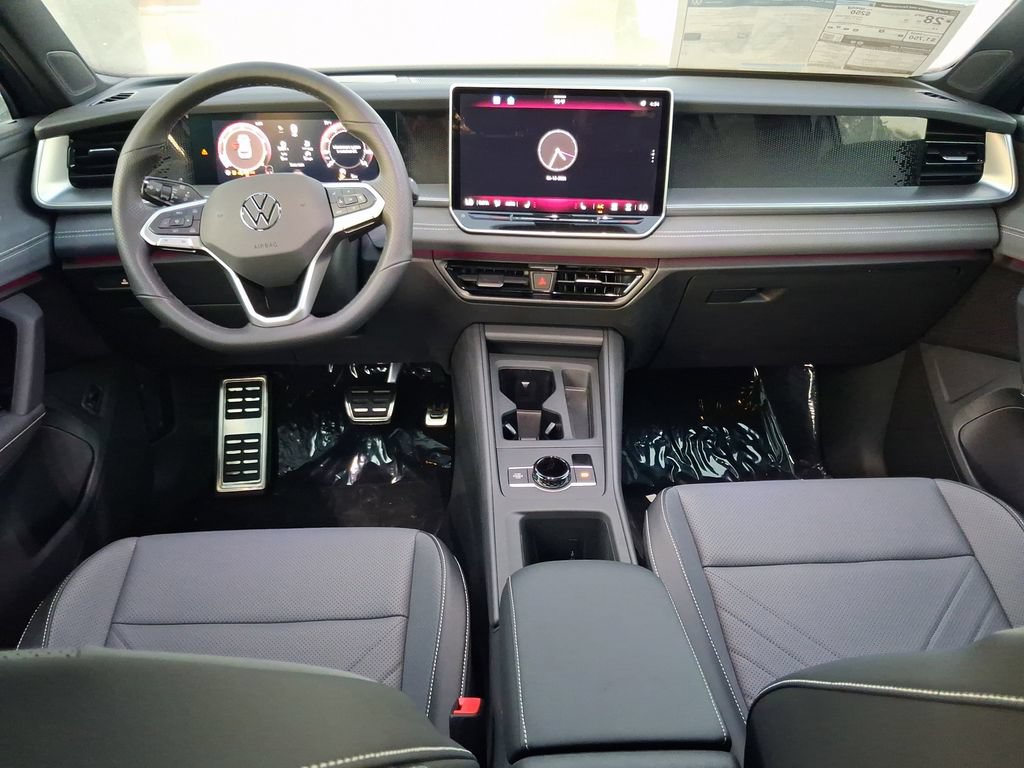 New 2026 Volkswagen Tiguan SE R-Line FWD image 6