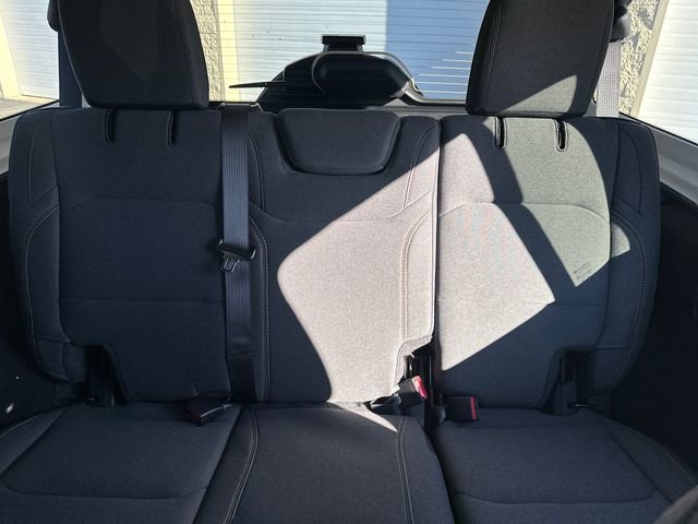 Used 2025 Jeep Wrangler Sport S image 37