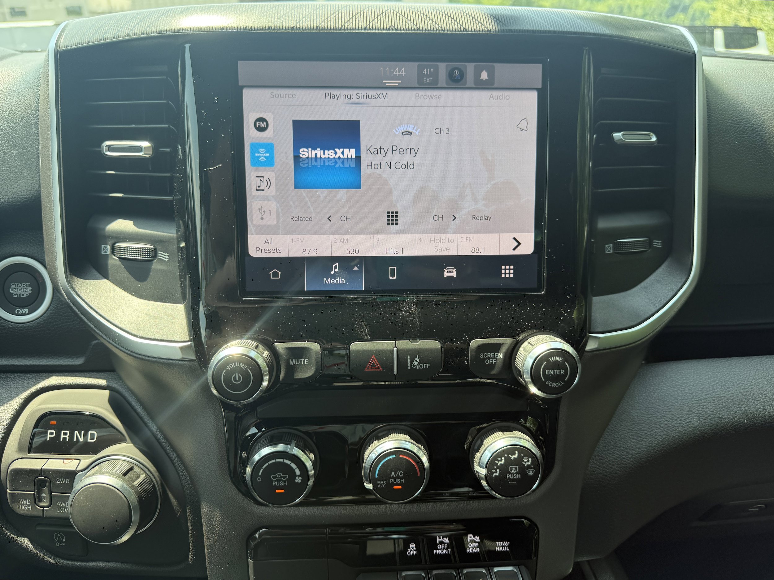 New 2026 RAM 1500 Express AWD/4WD image 12