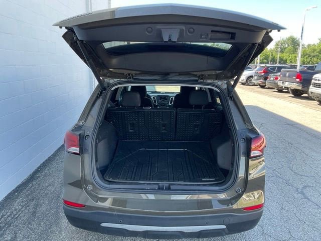 Certified 2024 Chevrolet Equinox LT w/ LPO, Floor Liner Package FWD image 9