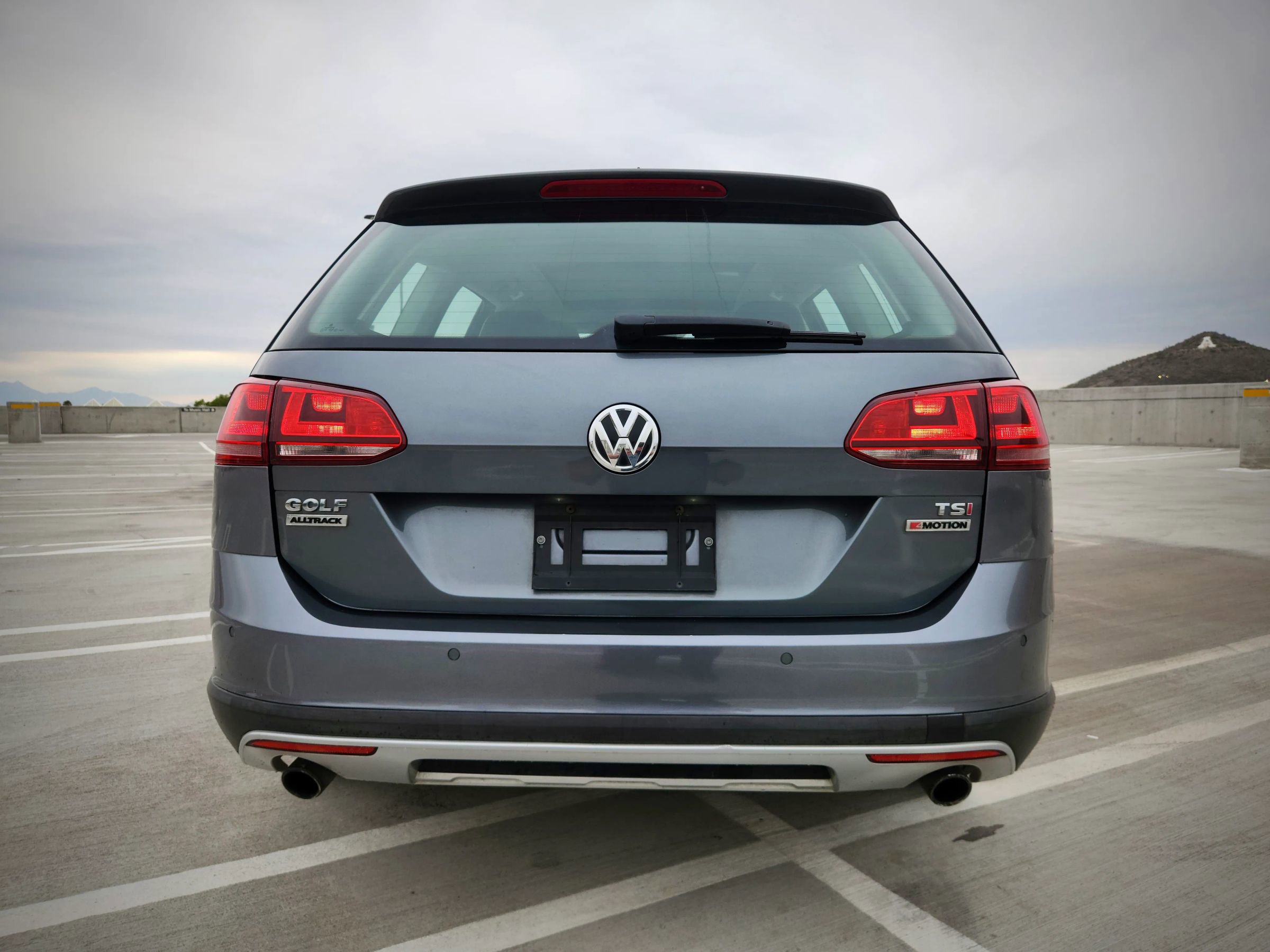 Used 2017 Volkswagen Golf Alltrack SE image 6