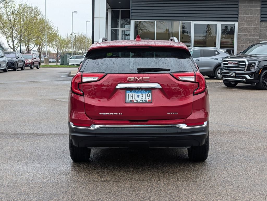 Used 2024 GMC Terrain SLT w/ Infotainment Package II AWD/4WD image 8