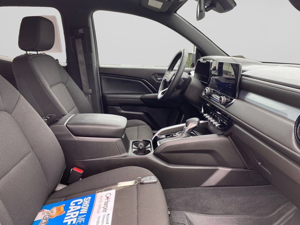 Used 2023 Chevrolet Colorado LT w/ LT Convenience Package II AWD/4WD image 11