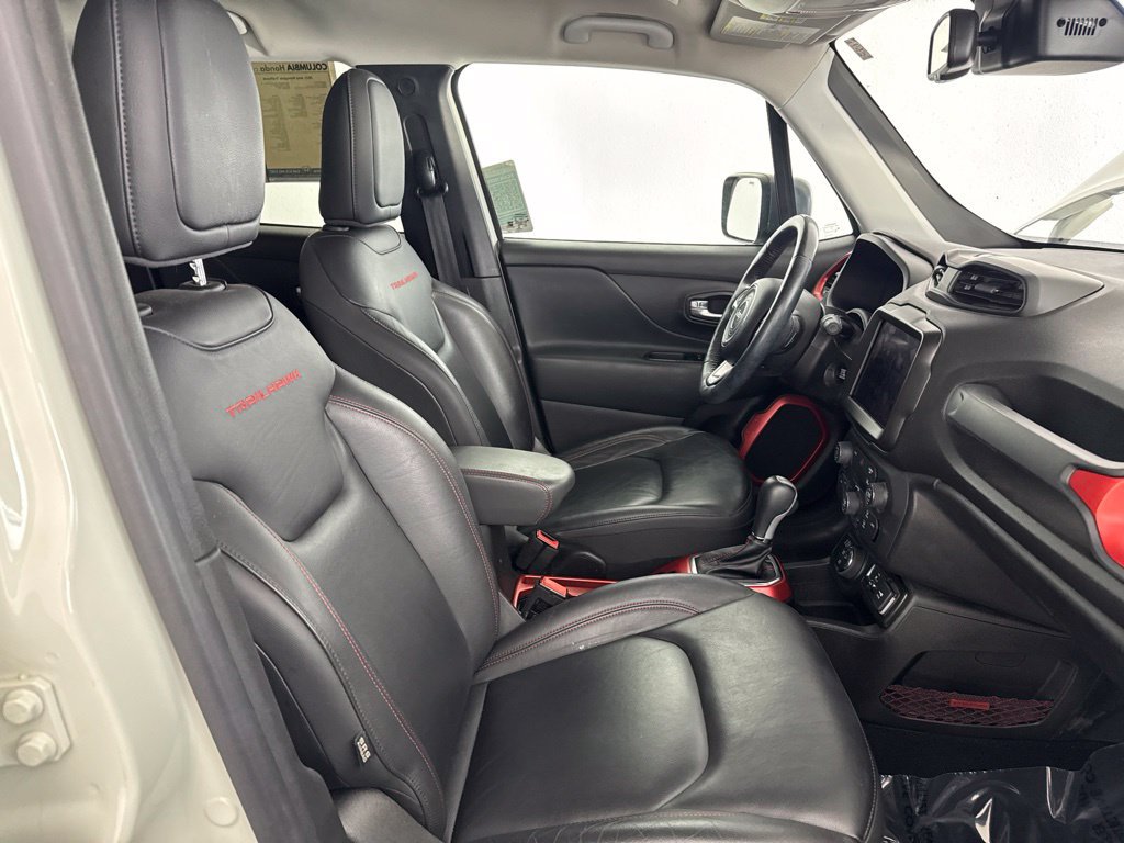 Used 2021 Jeep Renegade Trailhawk AWD/4WD image 22