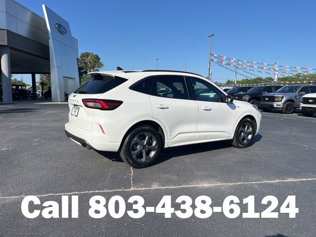 Used 2023 Ford Escape ST-Line w/ Tech Pack #1 FWD image 3