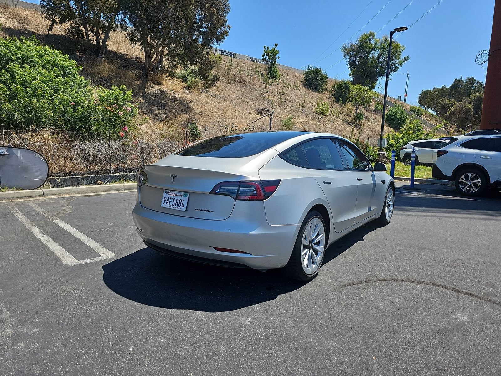 Used 2022 Tesla Model 3 Long Range AWD/4WD image 7