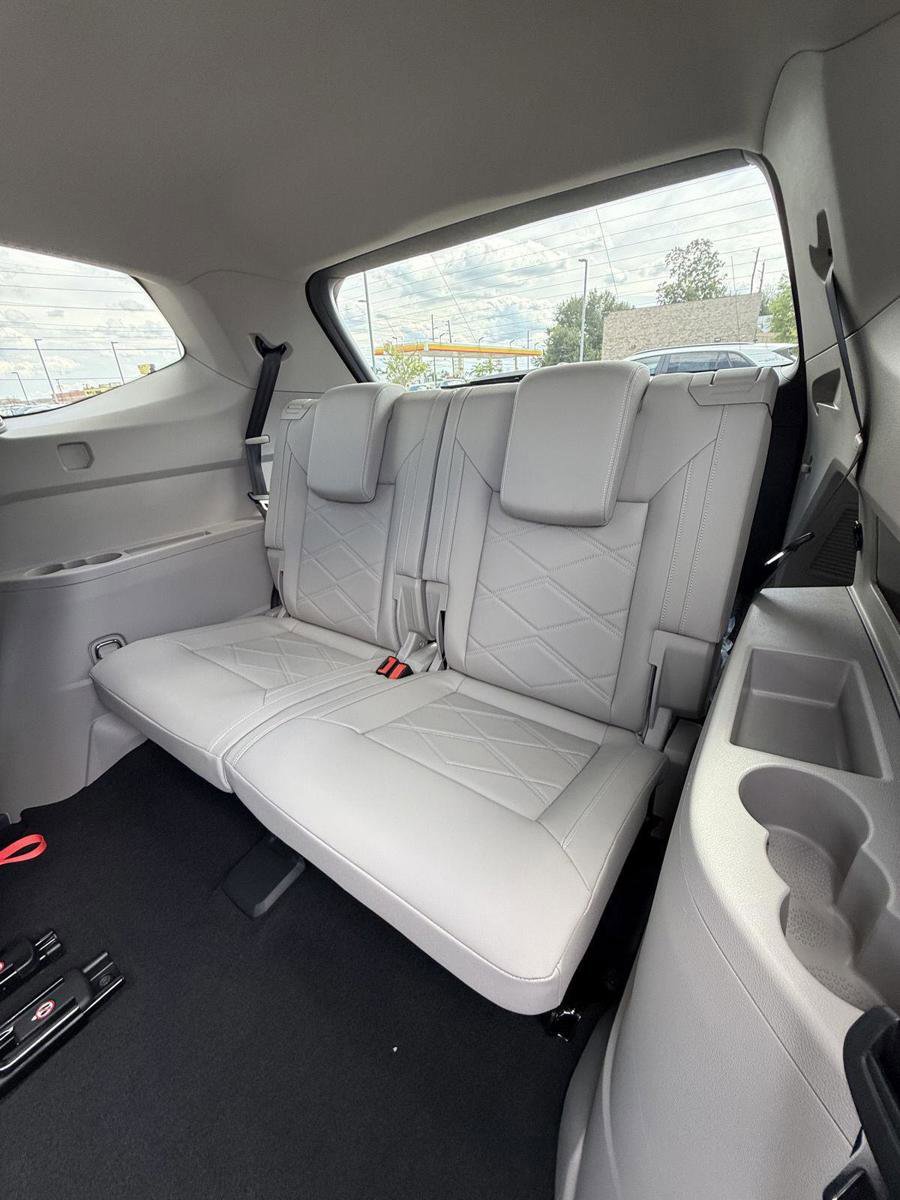 New 2026 Volkswagen Atlas SE image 18