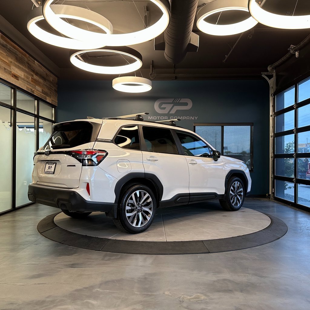 Used 2025 Subaru Forester Touring image 3