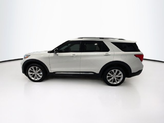 Used 2023 Ford Explorer Platinum w/ Technology Package AWD/4WD image 4