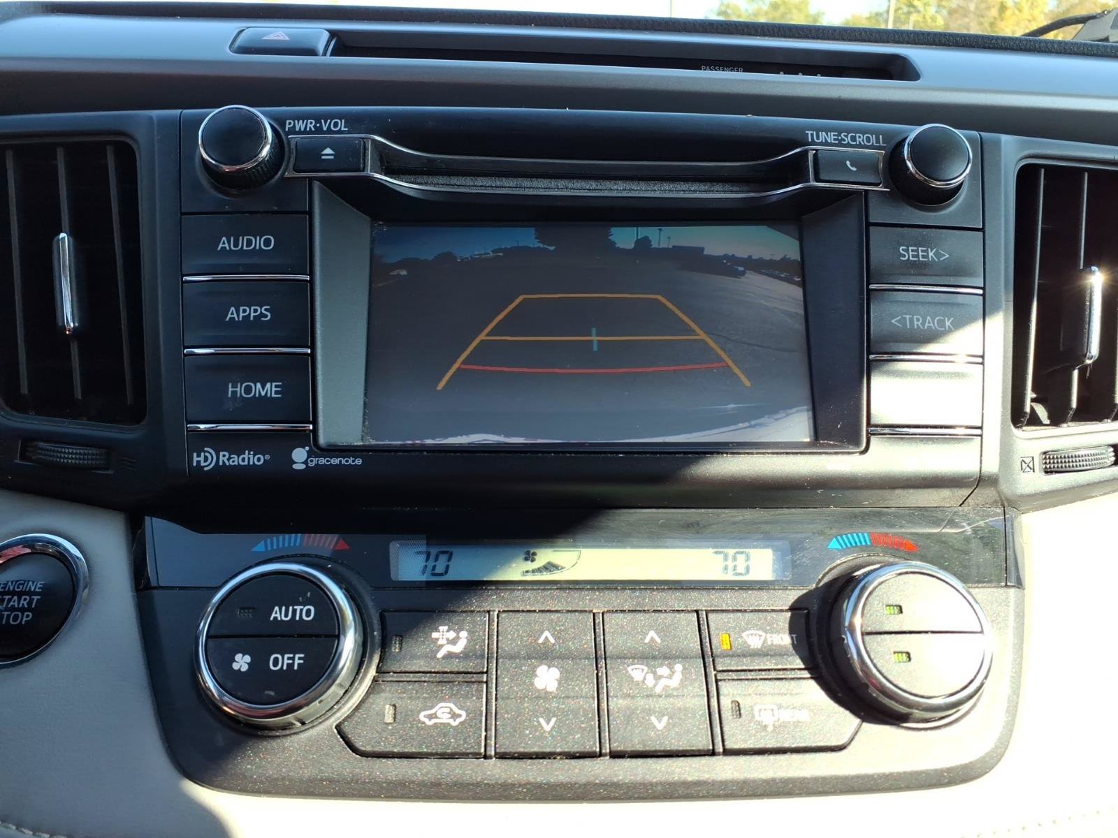 Used 2018 Toyota RAV4 XLE AWD/4WD image 25