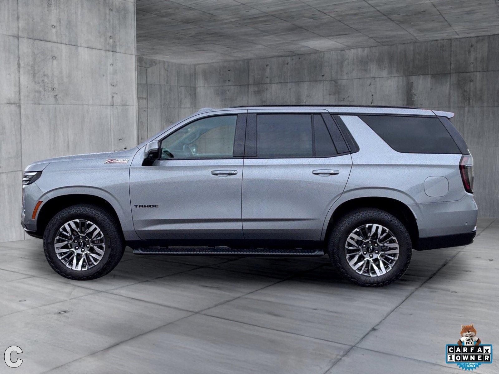 Used 2025 Chevrolet Tahoe Z71 w/ Comfort Package AWD/4WD image 3