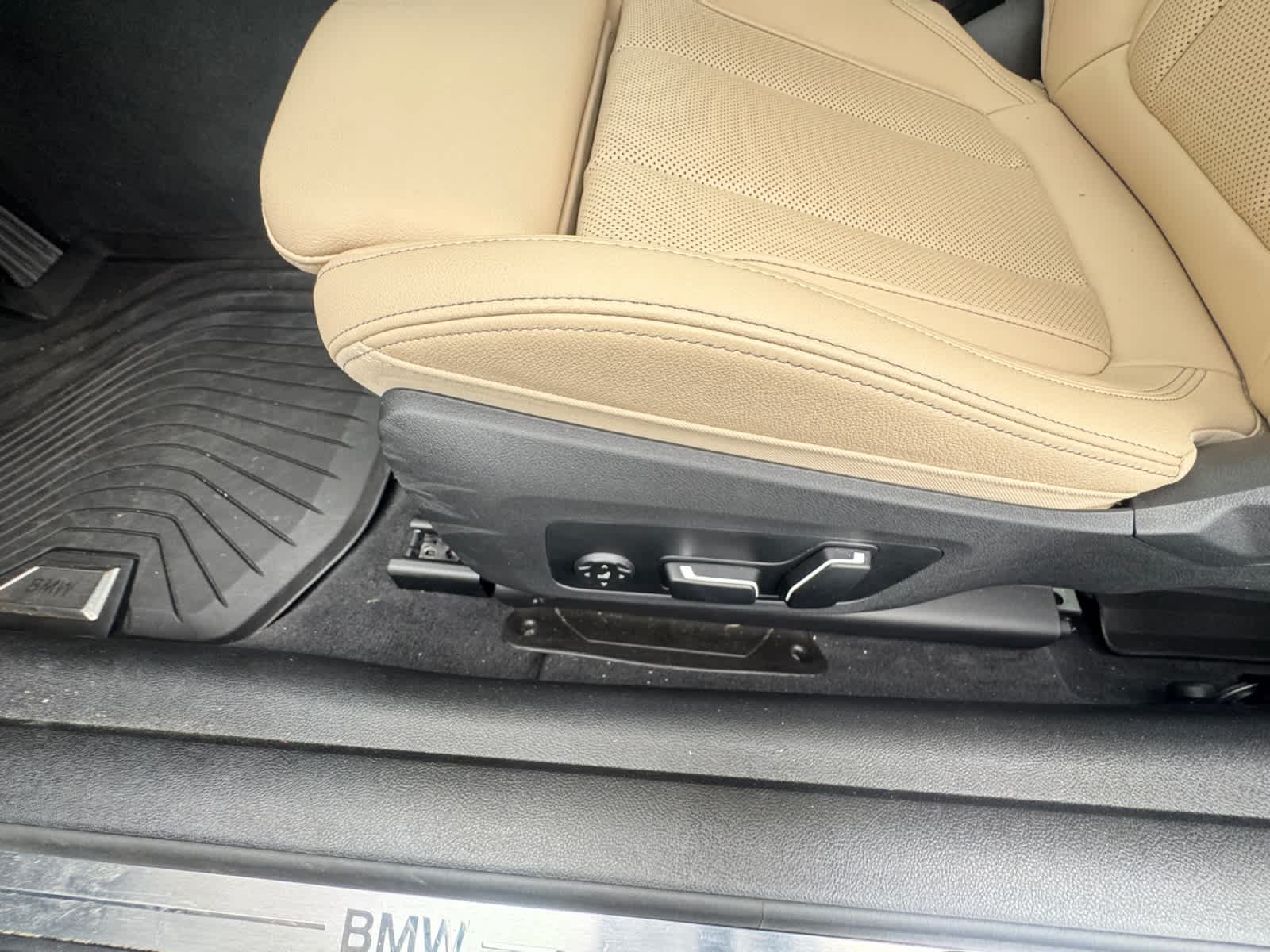 Used 2026 BMW 430i xDrive Coupe w/ Convenience Package AWD/4WD image 16