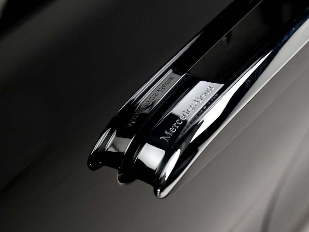 Used 2025 Mercedes-Benz S 63 AMG S w/ AMG Night Package image 19