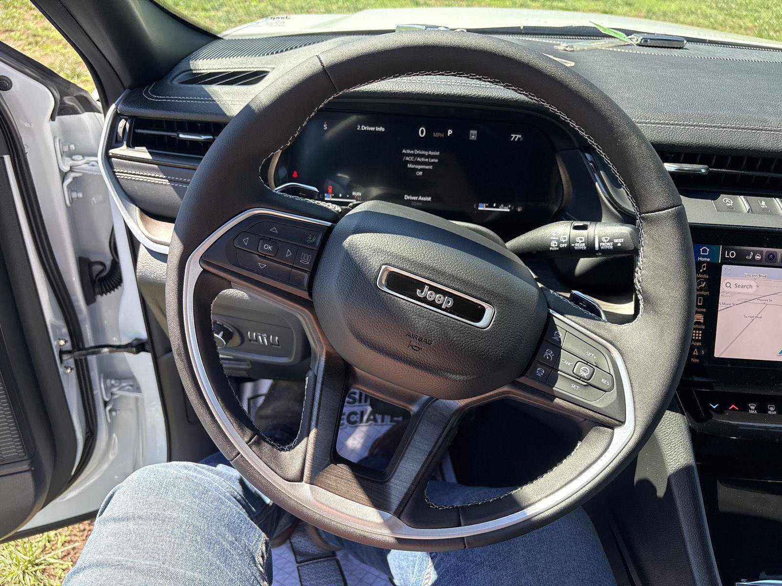 New 2026 Jeep Grand Cherokee L 4WD image 18