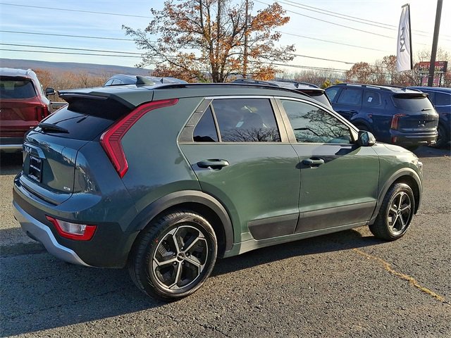 Certified 2023 Kia Niro EX image 6