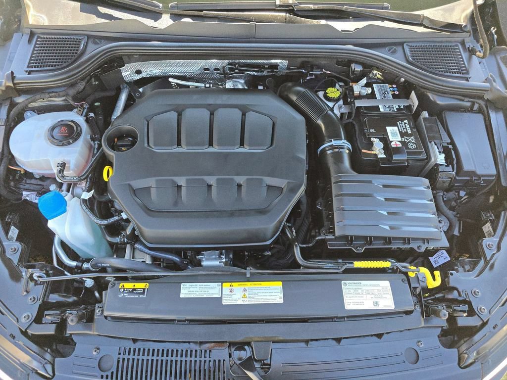 Used 2023 Volkswagen Golf R AWD/4WD image 31