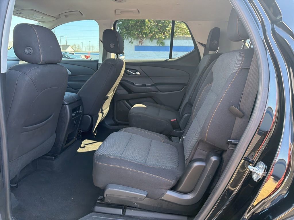 Used 2018 Chevrolet Traverse LT image 18