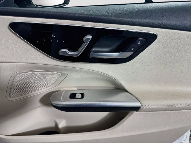 Used 2024 Mercedes-Benz C 300 Sedan image 30