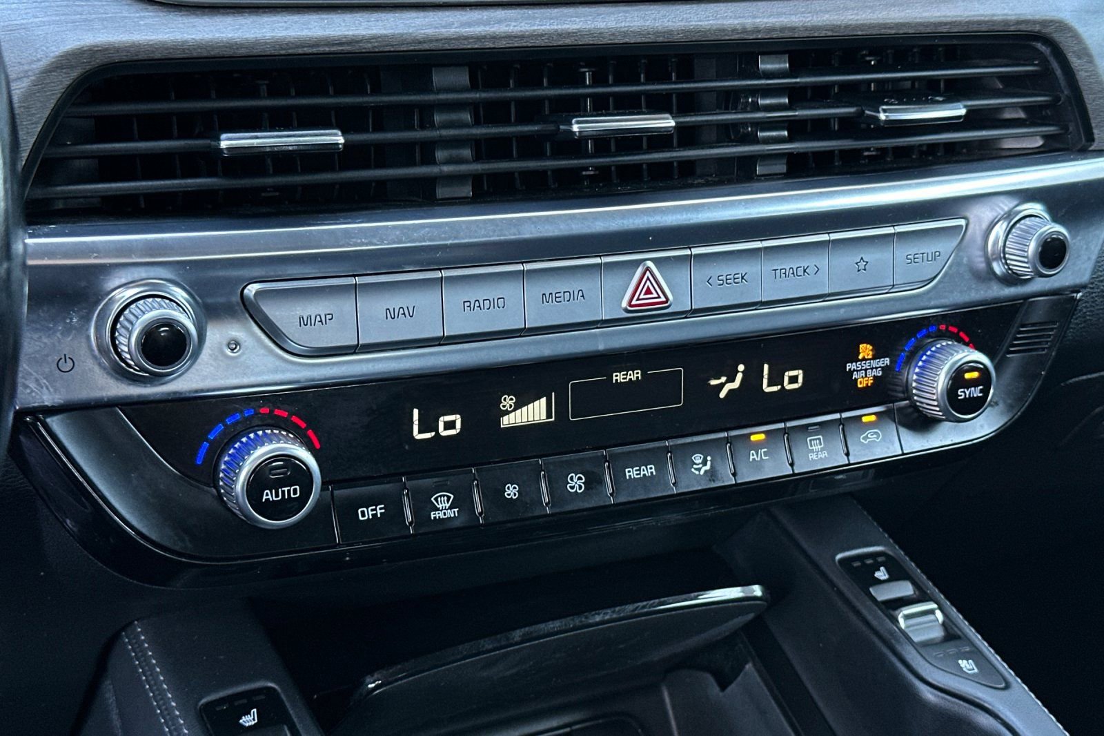 Used 2022 Kia Telluride EX w/ Towing Package image 21