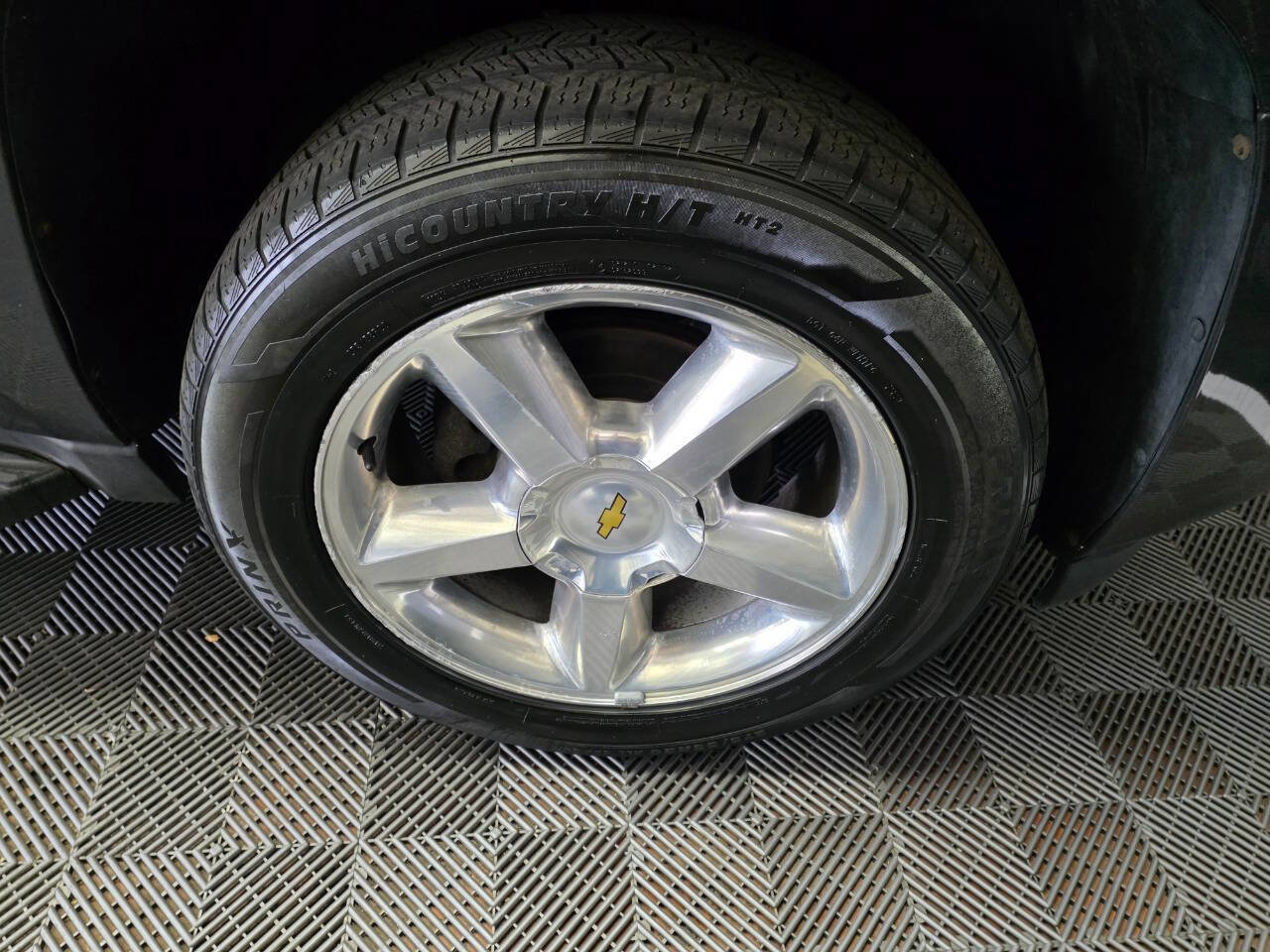 Used 2011 Chevrolet Suburban LTZ image 35