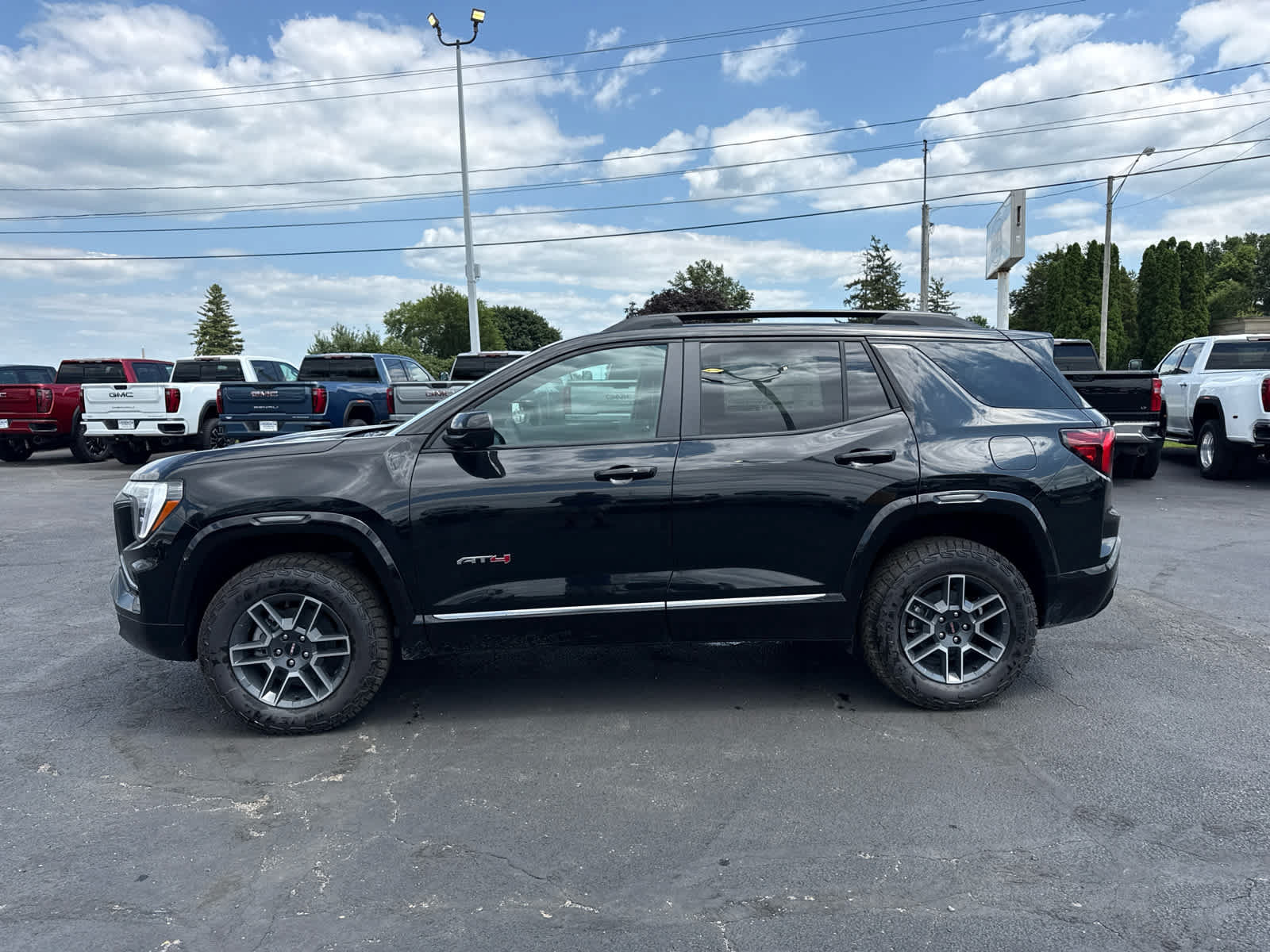 New 2027 GMC Terrain AT4 w/ Technology Package II AWD/4WD image 2