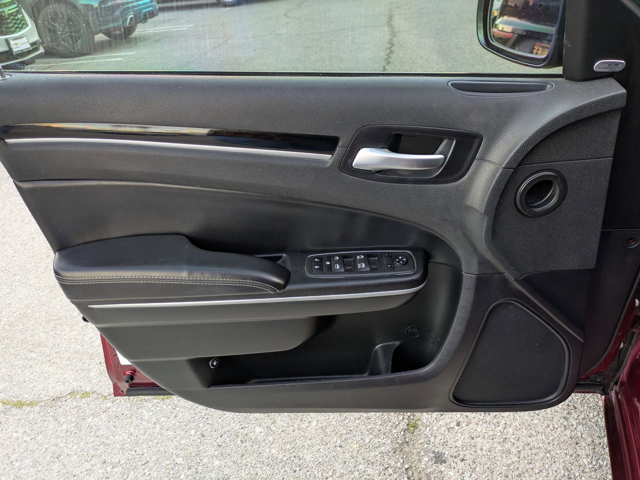 Used 2023 Chrysler 300 S image 10