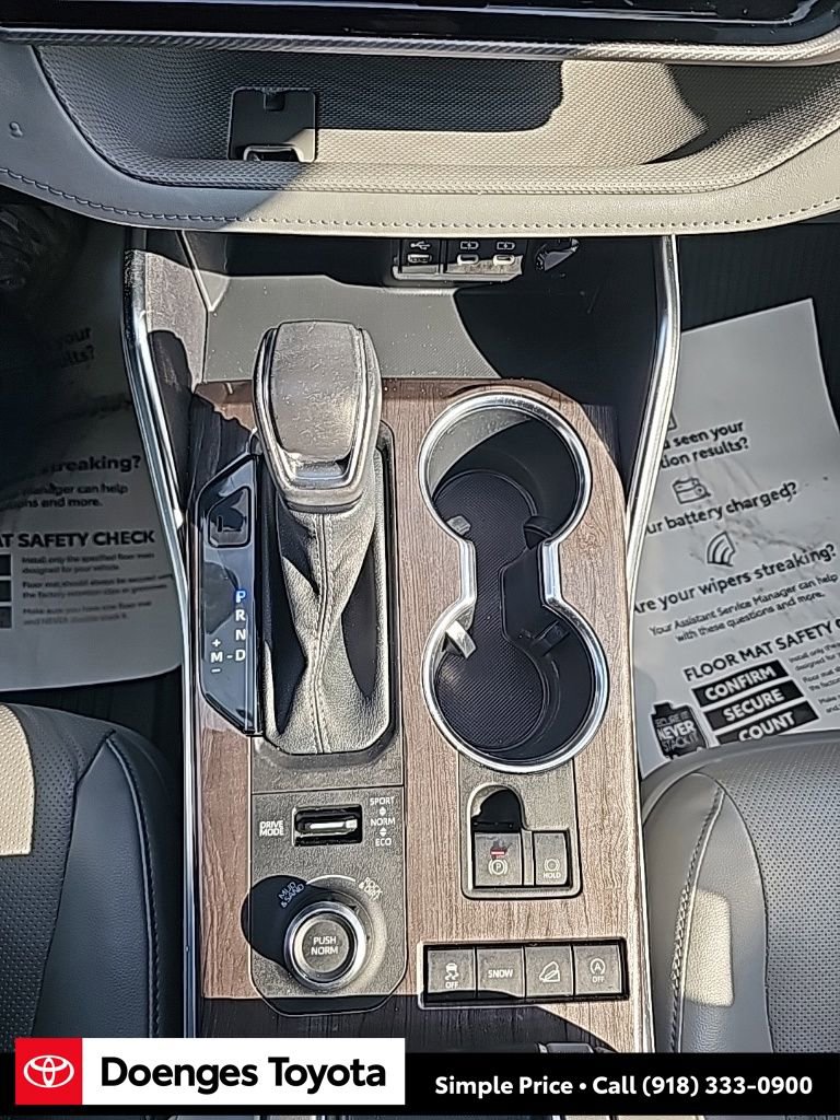 Used 2022 Toyota Highlander Platinum image 27