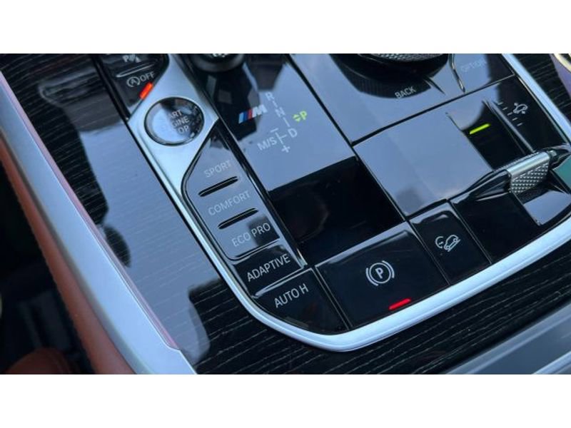 Used 2020 BMW X7 M50i image 49
